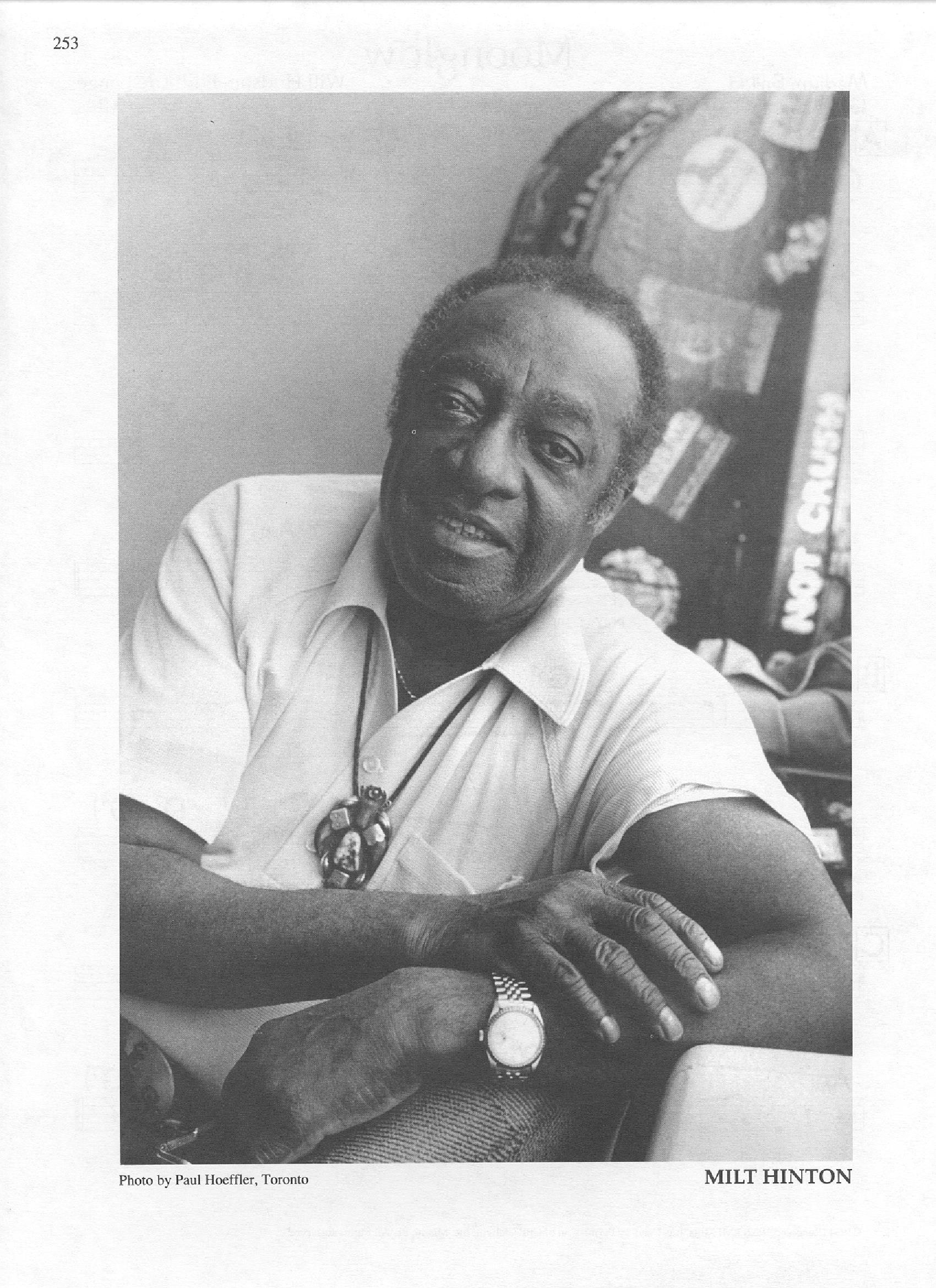 Photo of musicians — Milt Hinton Photo of musicians — Milt Hinton